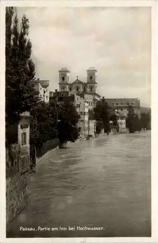 Passau, Partie am Inn bei Hochwasser -455984