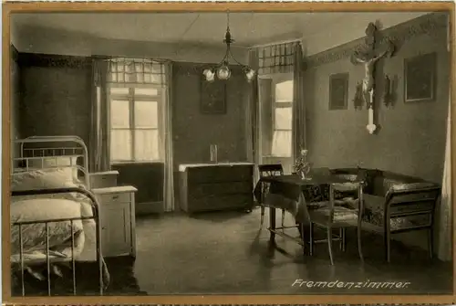 Neuötting, St. Paulusstift, Fremdenzimmer -455426