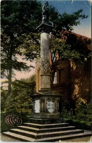 Elmshorn, Krieger-Denkmal -457088