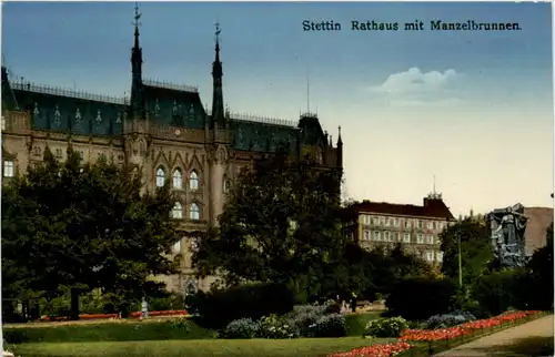 Stettin - Rathaus mit Manzelbrunnen -454526