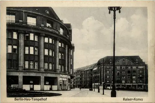 Berlin - Neu-Tempelhof - KAiser Korso -439984