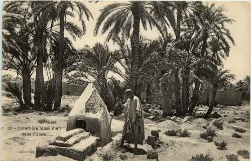 Cimetiere musulman dans l Oasis -440786