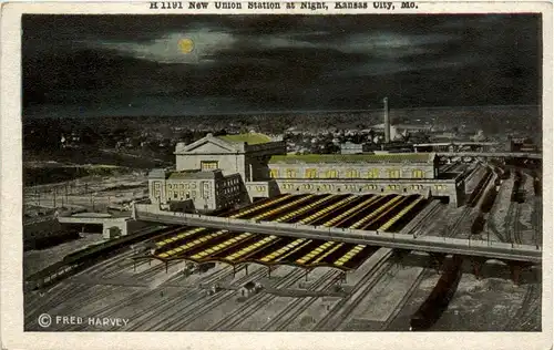 Kansas City - New Union Station at night -458210