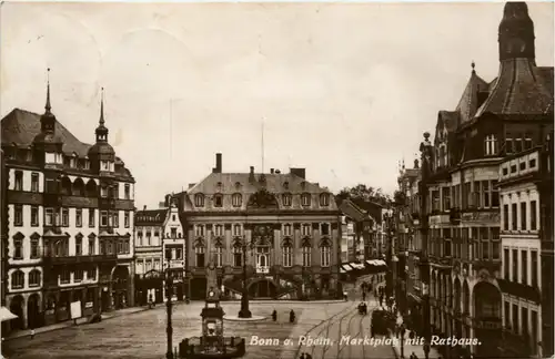 Bonn - Marktplatz mit dem Rathaus -454228