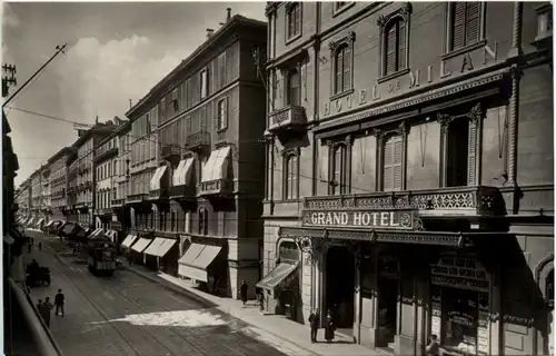 Milano - Via A. Manzoni -462282