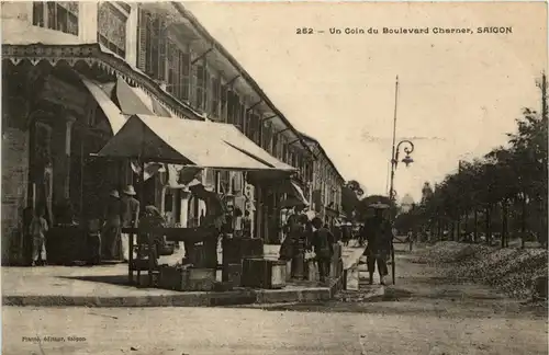 Saigon - Un Coin du Boulevard Charner -80414