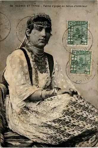 Algerien sonstige, Fatma dÀlger en tenue d`Interieur -363248