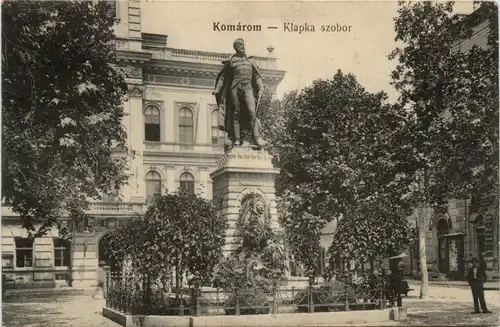 Komarom - Klapka szobor -463902