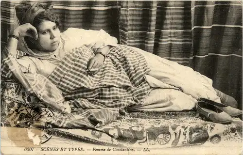 Algerien sonstige, Femme de Constantine -363728