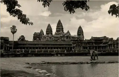 Temple d Angkor-Vat -82104