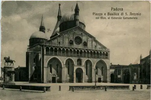 Padova- Piazza S. Antonio -82770