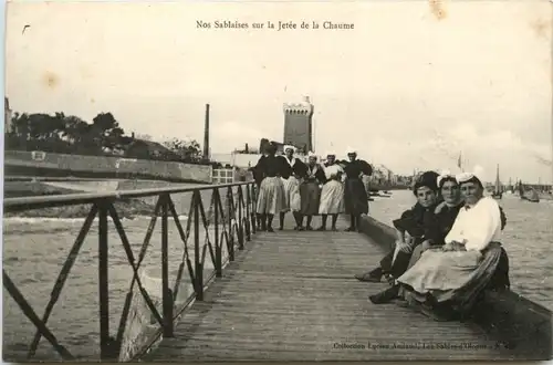 Nos Sablaises sur la Jetee de la Chaume -468034