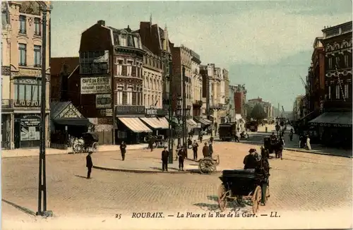 Roubaix - La Place et la Rue de la Gare -468196