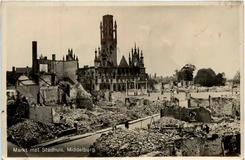 Middelburg - Market met Stadhuis -469082