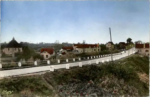 Ainay-le Chateau, Entree du pays -364334