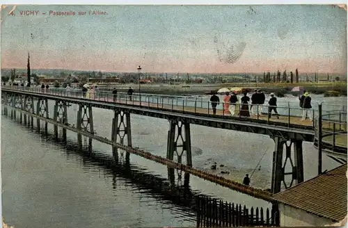 Vichy, CPasserelle sur lÀllier -364354