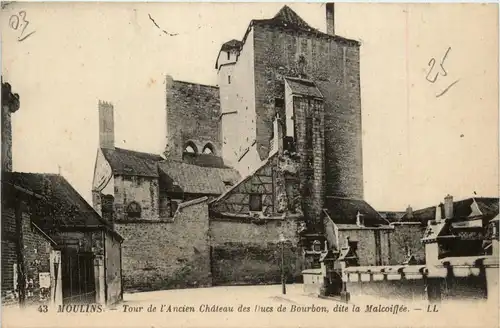 Moulins, Tour de lÀncien Chateau des Ducs de Bourbon, dite la Malcpiffee -364434