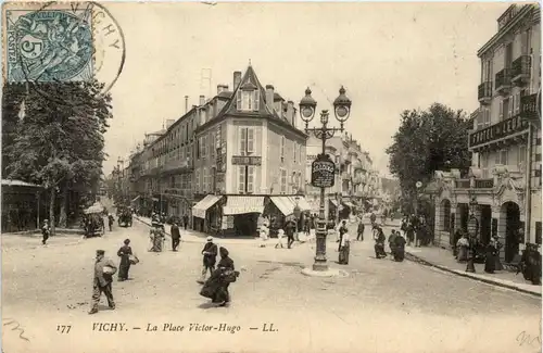 Vichy, La Place Victor-Hugo -364614