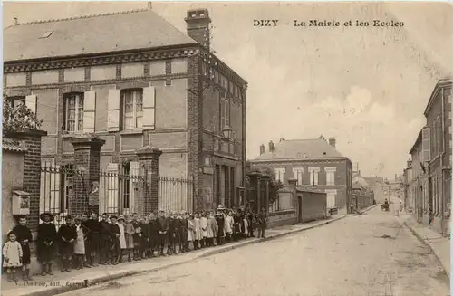 Dizy - Le Mairie et les Ecoles -467802