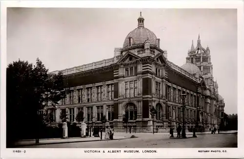London - Victoria & Albert Museum -469820