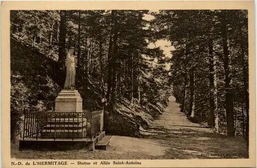 L`Hermitage, Statue et Allee Saint-Antoine -365294