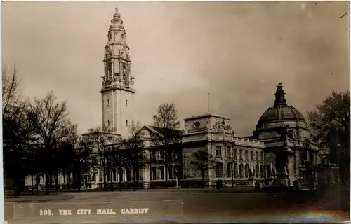 Cardiff - City Hall -469992