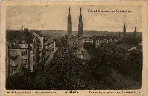 Wiesbaden, Blick auf Luisenplatz und Bonifaciuskirche -359952