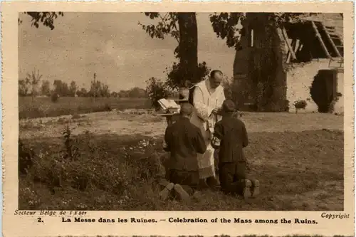 La Messe dans les Ruines -471360