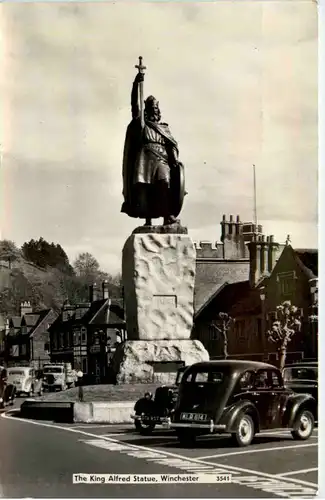 Winchester - King Alfred Statue -472260