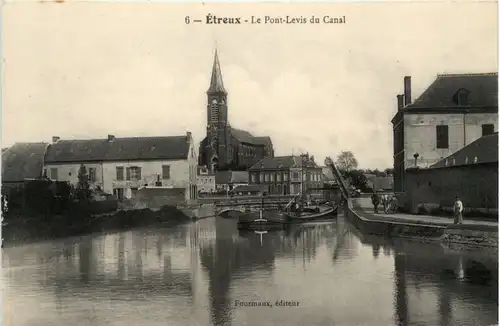 Etreux - Le Pont Levis du Canal -473432