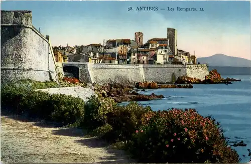 Antibes - Les Remparts -473872