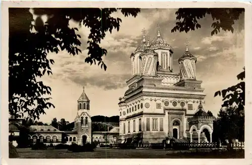 Romania - La Cathedrale de Curtea de Arges -450158