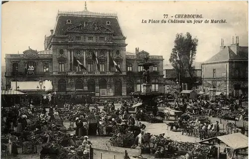 Cherbourg - La Place du Chateau un jour de Marche -473972
