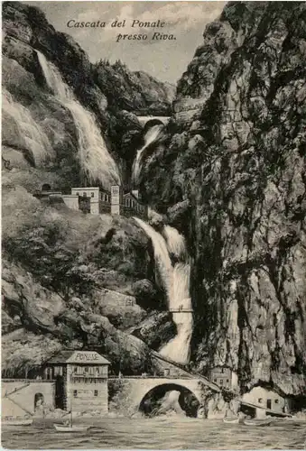 Cascata del Ponale presso Riva -474654