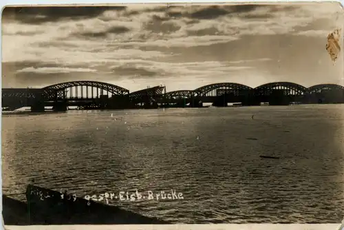 Riga - Gesprengte Eisenbahnbrücke -475252
