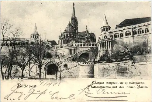 Budapest - Mathiaskirche mit der neuen Bastei -476516