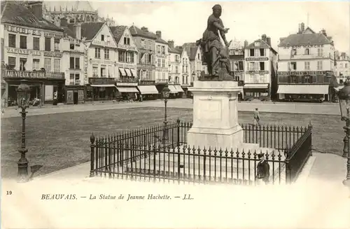 Beauvais - La Statue de Jeanne Hachette -477168