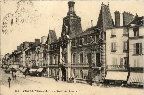 Fontainebleau - L Hotel de Ville -476692