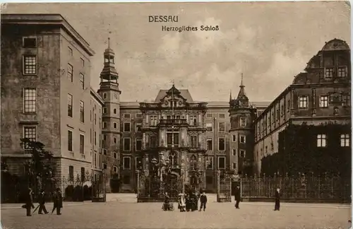 Dessau, Herzogliches Schloss -377622