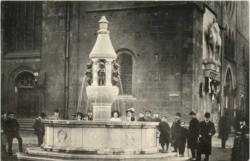 Bremen, der neue Brunnen vor der Liebfrauenkirche -376358