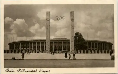 Berlin, Reichssportfeld Eingang -376940