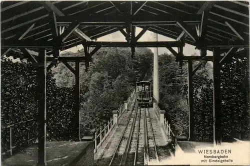 Wiesbaden, Nerobergbahn mit Einsteigehalle -376074