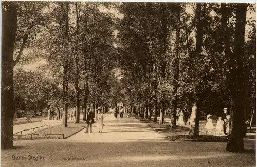 Berlin, Steglitz, Im Stadtpark -376824