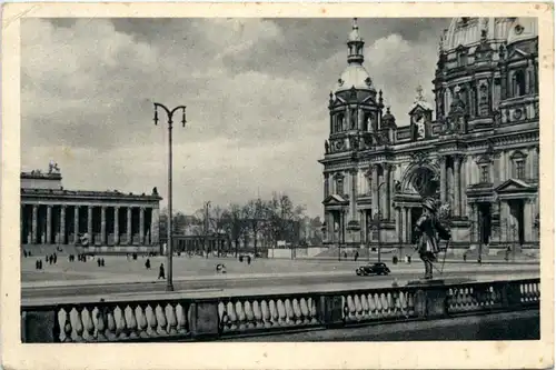 Berlin, Blick auf den Lustgarten und Dom -376904