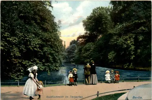 Berlin, Goldfischteich im Tiergarten -377042