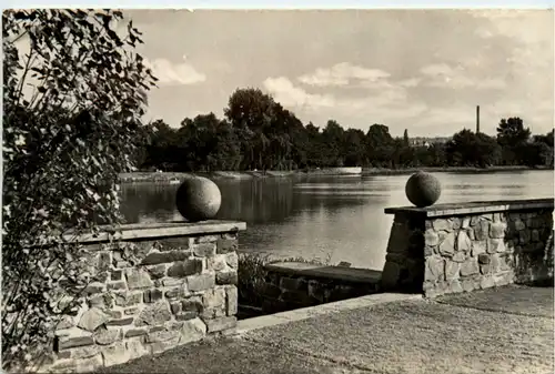 Zwickau i. Sa., Blick auf den Schwanenteich -377200