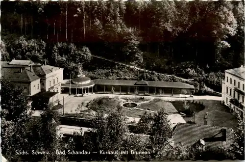 Bad Schandau, Kurhaus mit Brunnen -380008