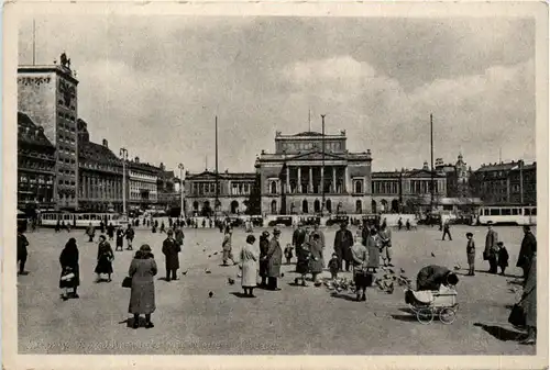 Leipzig, Augustusplatz mit Neuem Theater -381290