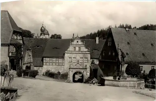 Lauenstein, Markt mit Schlosseingang -380926