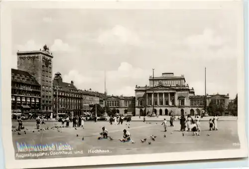 Leipzig, Augustusplatz, Opernhaus und Hochhaus -381388